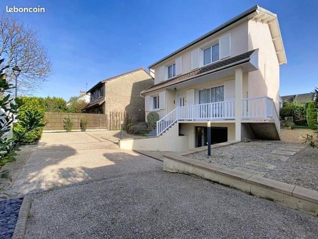 Maison 6 pièces 135 m²