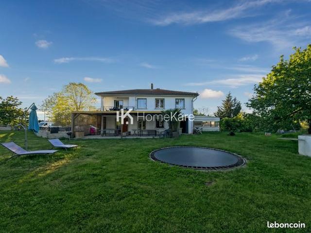 Maison 6 pièces 140 m²