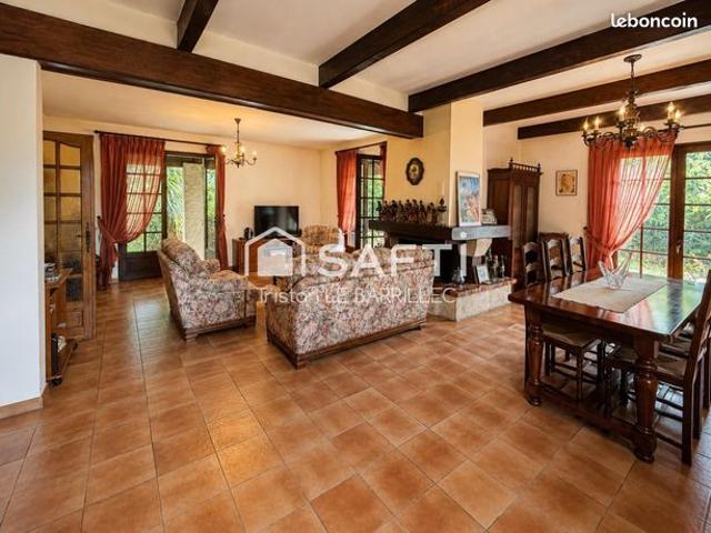 Maison 6 pièces 135 m²