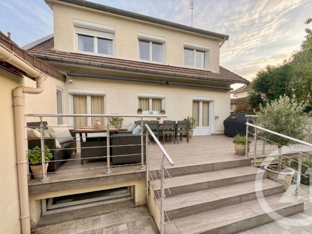 Maison 6 pièces 135 m²