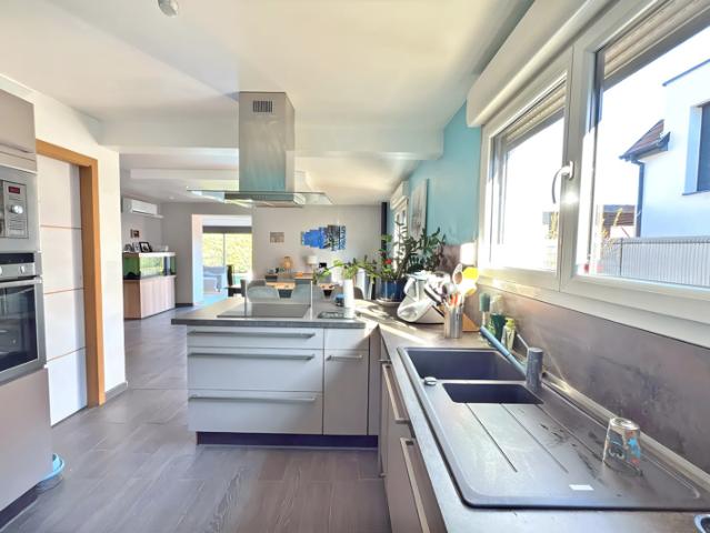 MAISON 6 PIECES 136 M2 AVEC PISCINE