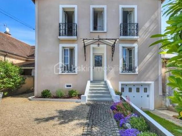 Maison 6 pièces 136 m²