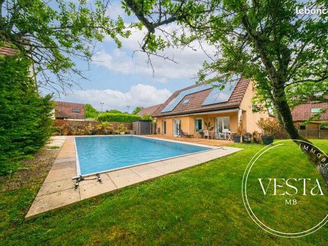 Maison 6 pièces 136 m²