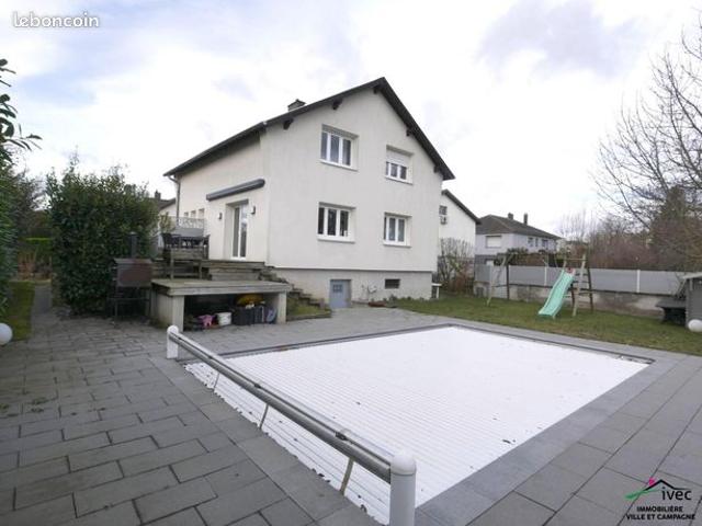 Maison 6 pièces 136 m²