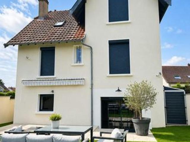 Maison 6 pièces 136 m²