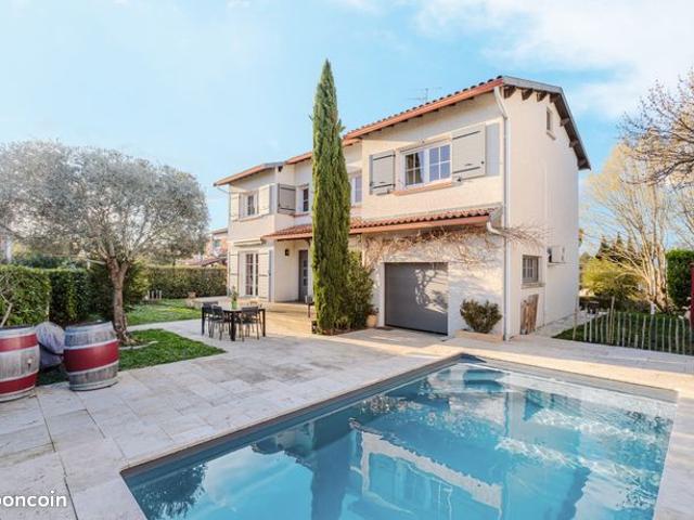 Maison 6 pièces 136 m²