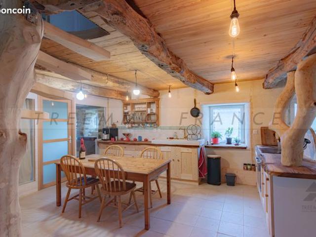 Maison 6 pièces 136 m²