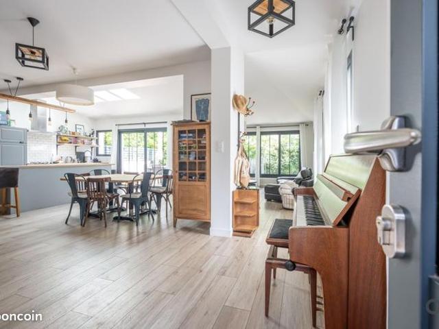 Maison 6 pièces 136 m²