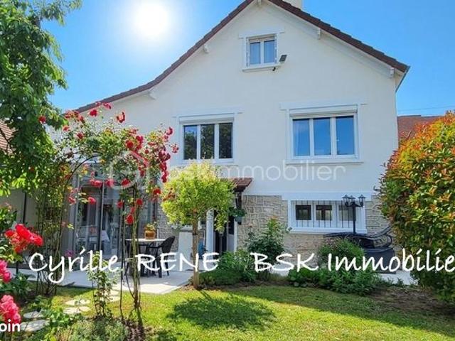 Maison 7 pièces 136 m²