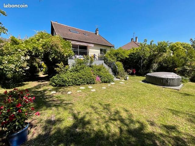Maison 6 pièces 136 m²