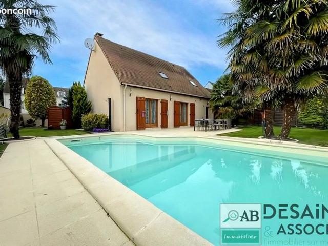 Maison 6 pièces 136 m²