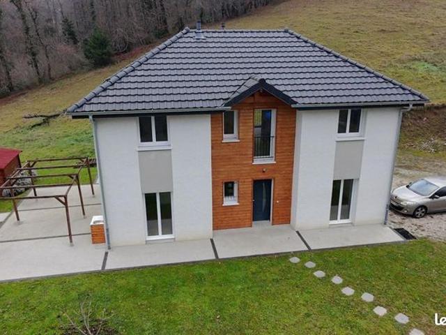 Maison 6 pièces 136 m²