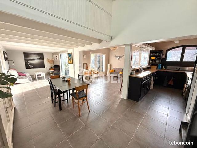 Maison 6 pièces 137 m²