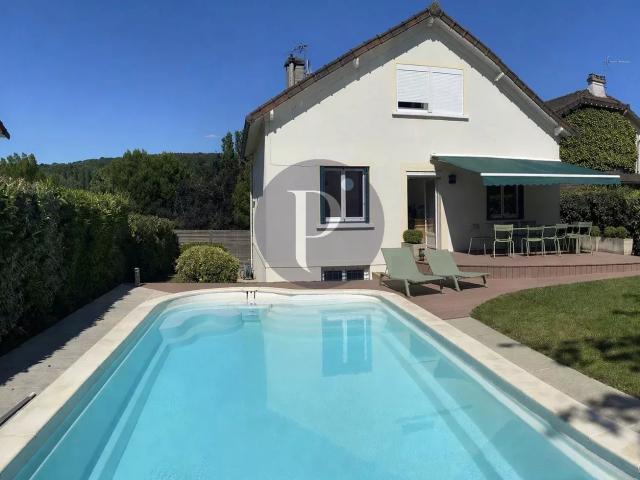 Maison 6 pièces 195 m²