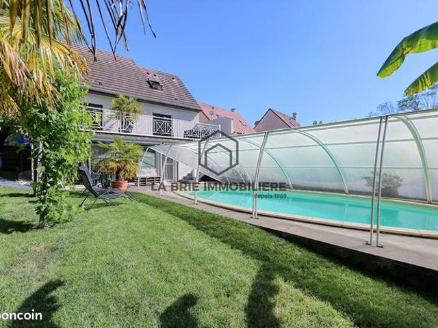Maison 6 pièces 138 m²