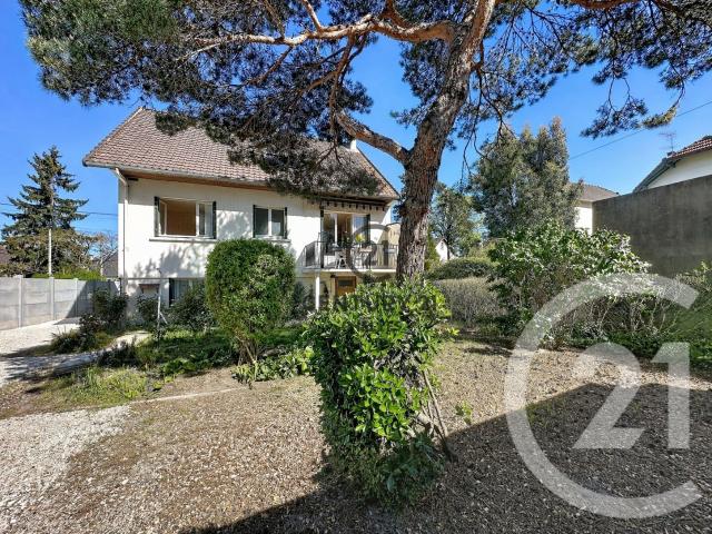 Maison 6 pièces 138 m²