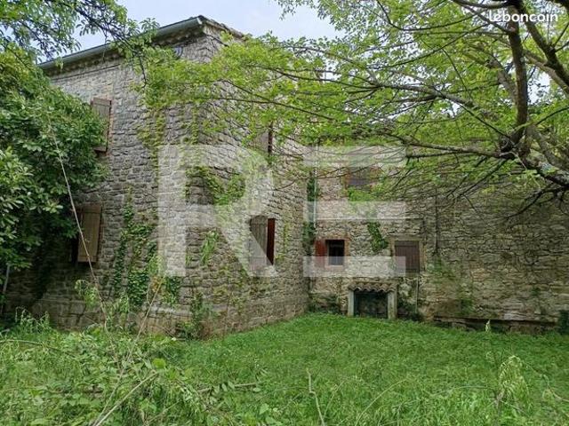 Maison 6 pièces 138 m²