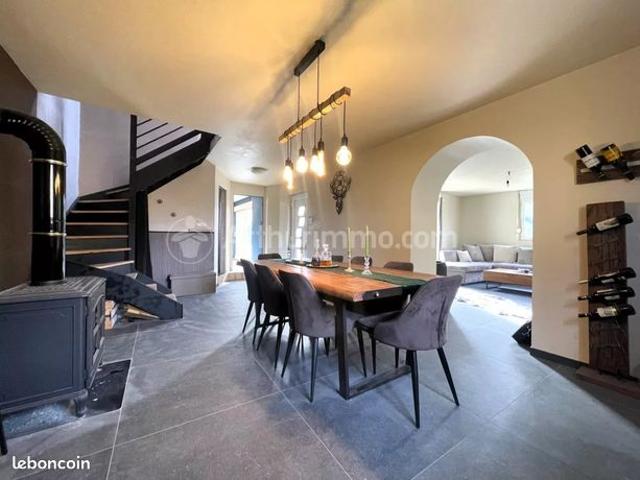 Maison 6 pièces 138 m²