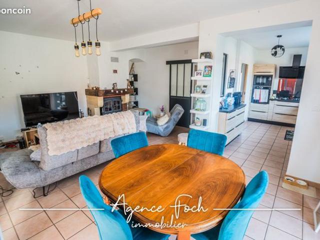 Maison 6 pièces 138 m²