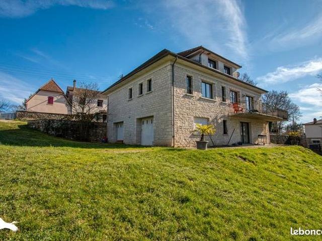 Maison 6 pièces 138 m²