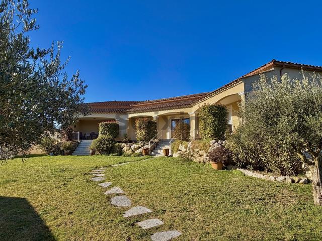 Maison 6 pièces 138 m²