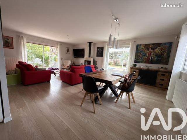 Maison 6 pièces 138 m²