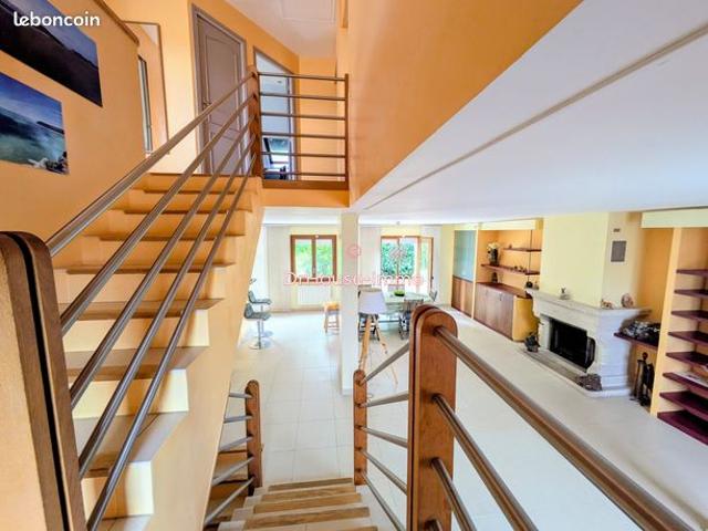 Maison 6 pièces 130 m²