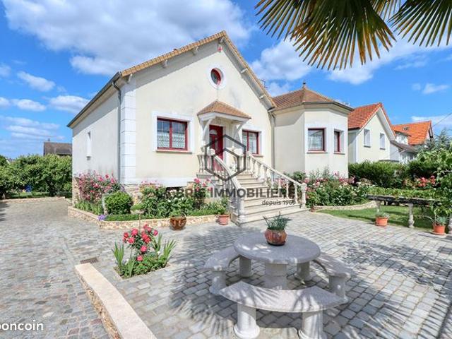 Maison 6 pièces 130 m²