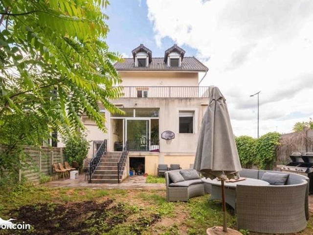 Maison 6 pièces 130 m²