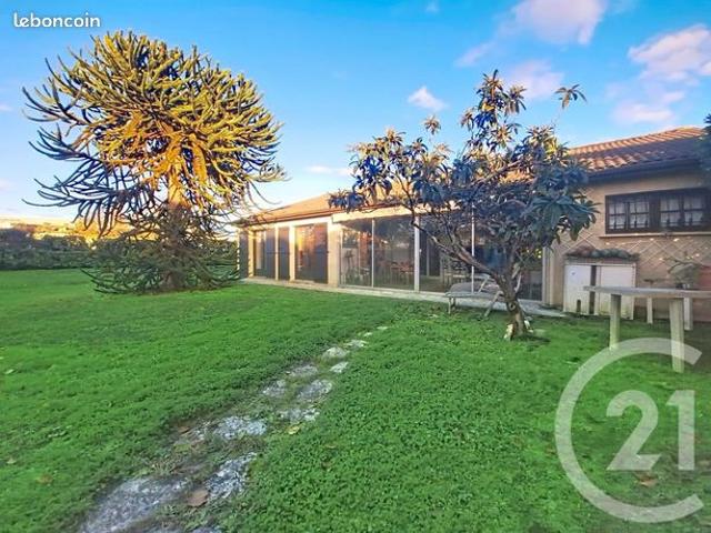 Maison 6 pièces 130 m²