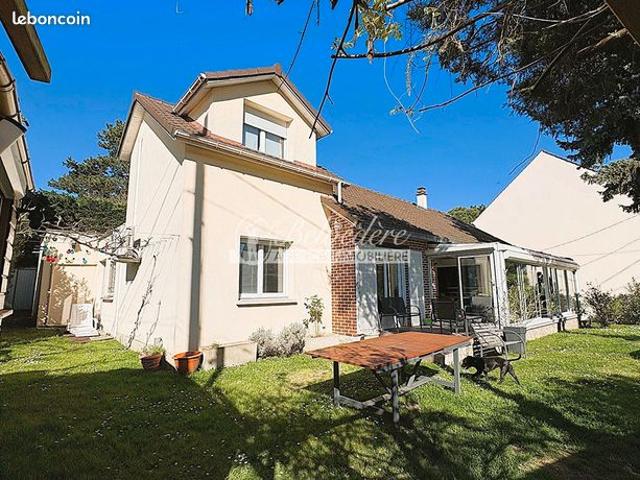 Maison 6 pièces 130 m²