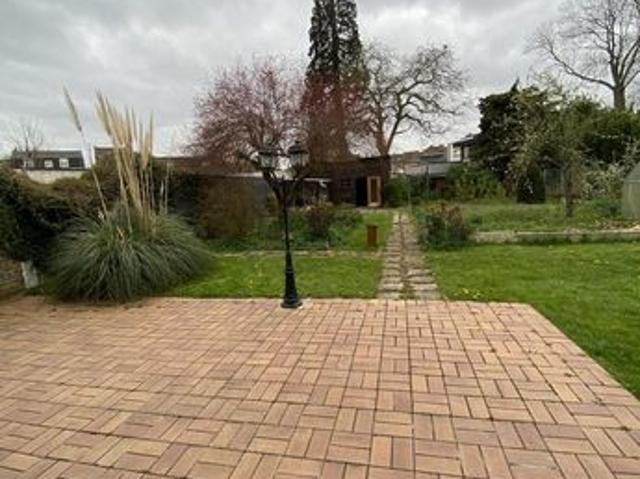 Maison 6 pièces 144 m²