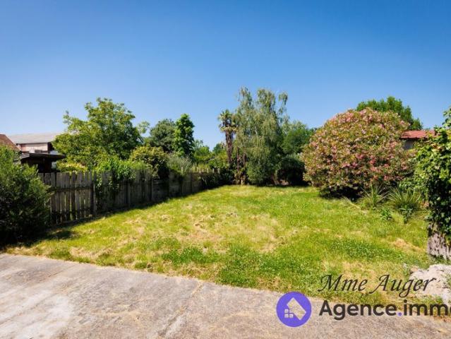 Maison 6 pièces 130M² sur terrain de 558m² au coeur du villag