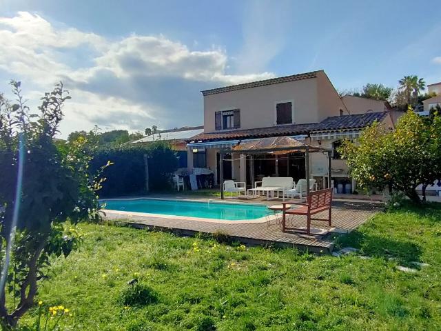 Maison 6 pièces 131 m²