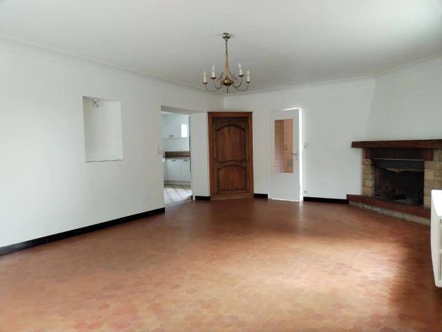 Maison 6 pièces, 133 m² à louer à Amilly 45200