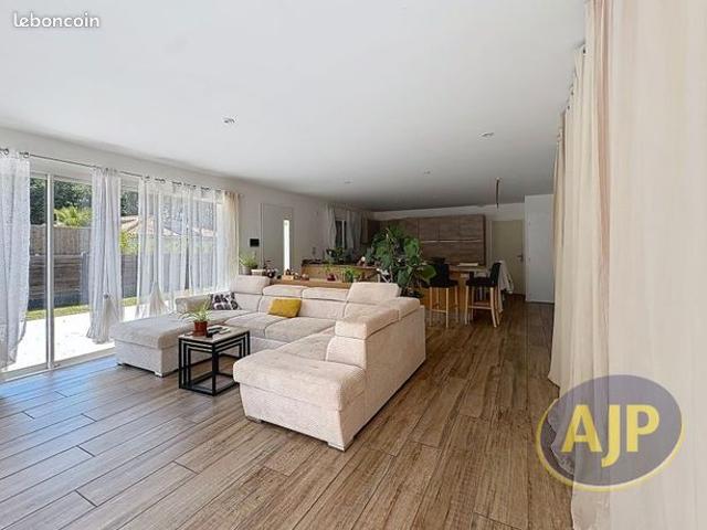 Maison 6 pièces 144 m²