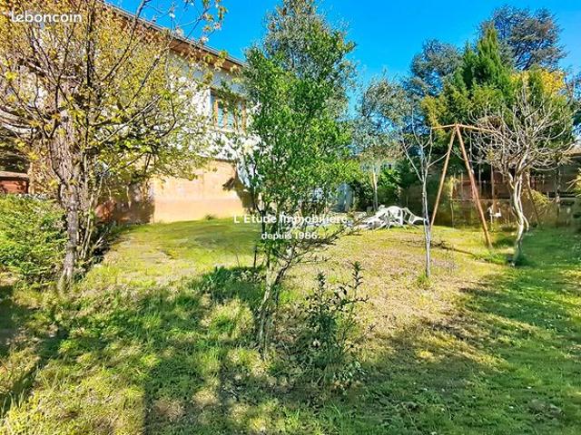 Maison 7 pièces 220 m²