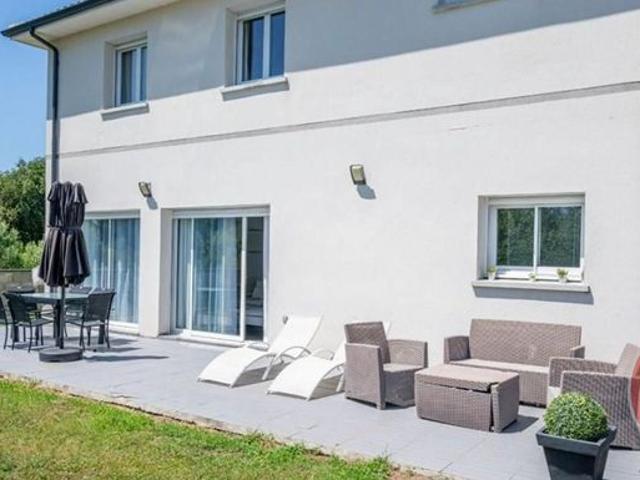 Maison 6 pièces 144 m²