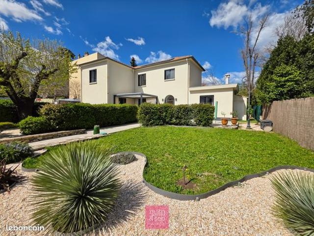 Maison 6 pièces 144 m²