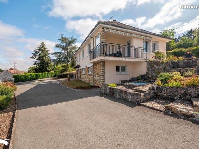 Maison 6 pièces 144 m²