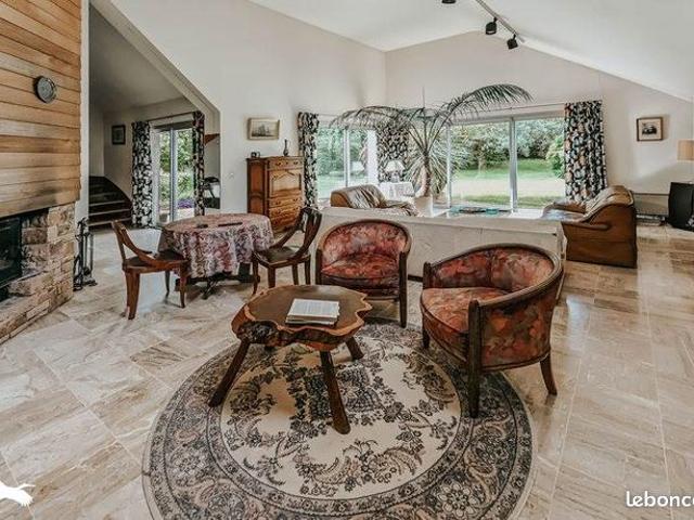 Maison 6 pièces 144 m²