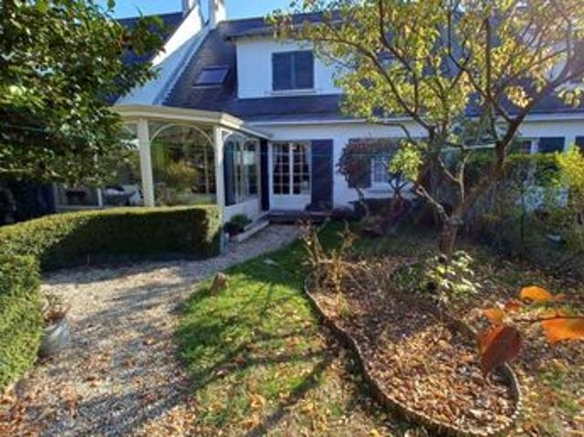 Maison 6 pièces 144 m²