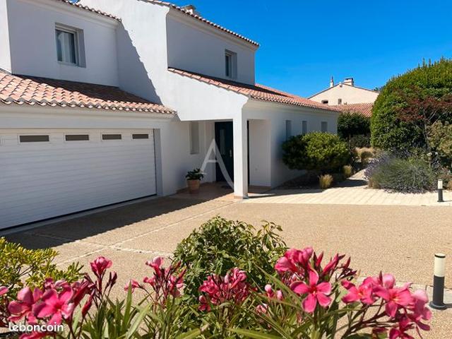 Maison 6 pièces 144 m²