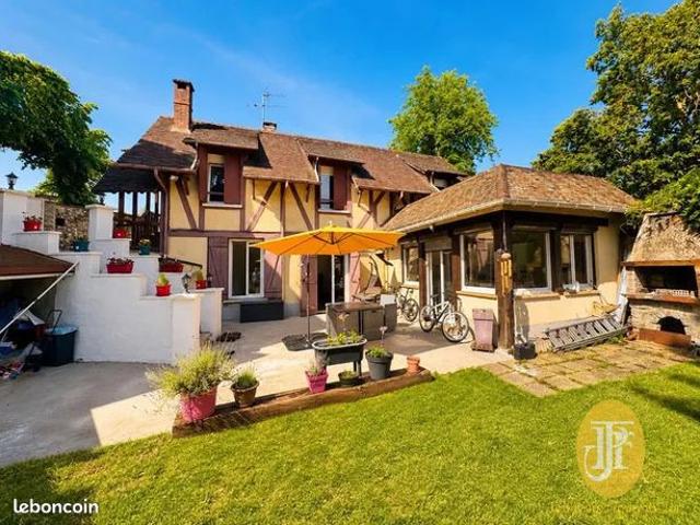 Maison 6 pièces 144 m²