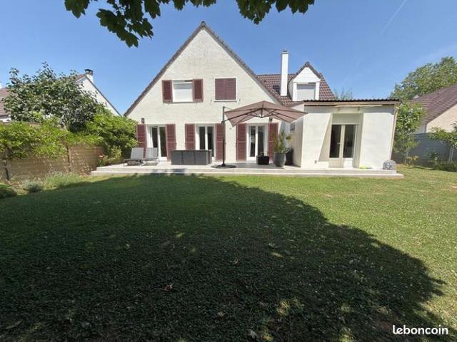 Maison 6 pièces 144 m²