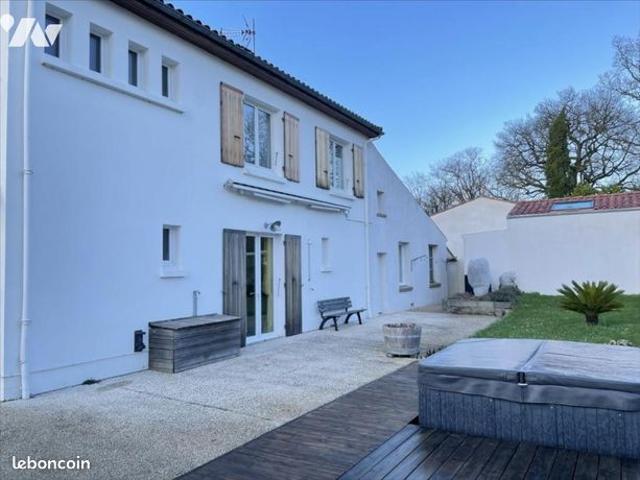 Maison 6 pièces 144 m²