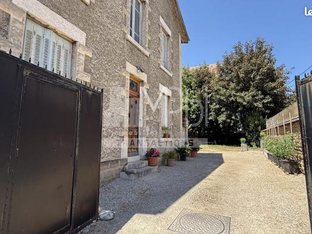 Maison 6 pièces 145 m²