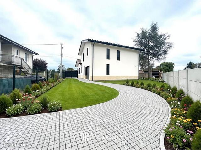 Maison 6 pièces 145 m²