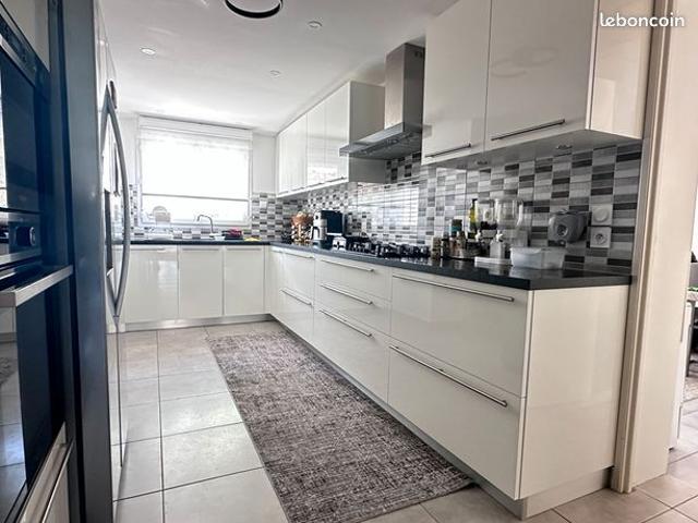 Maison 6 pièces 145 m²