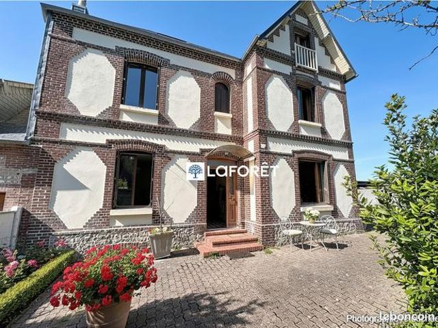 Maison 6 pièces 145 m²
